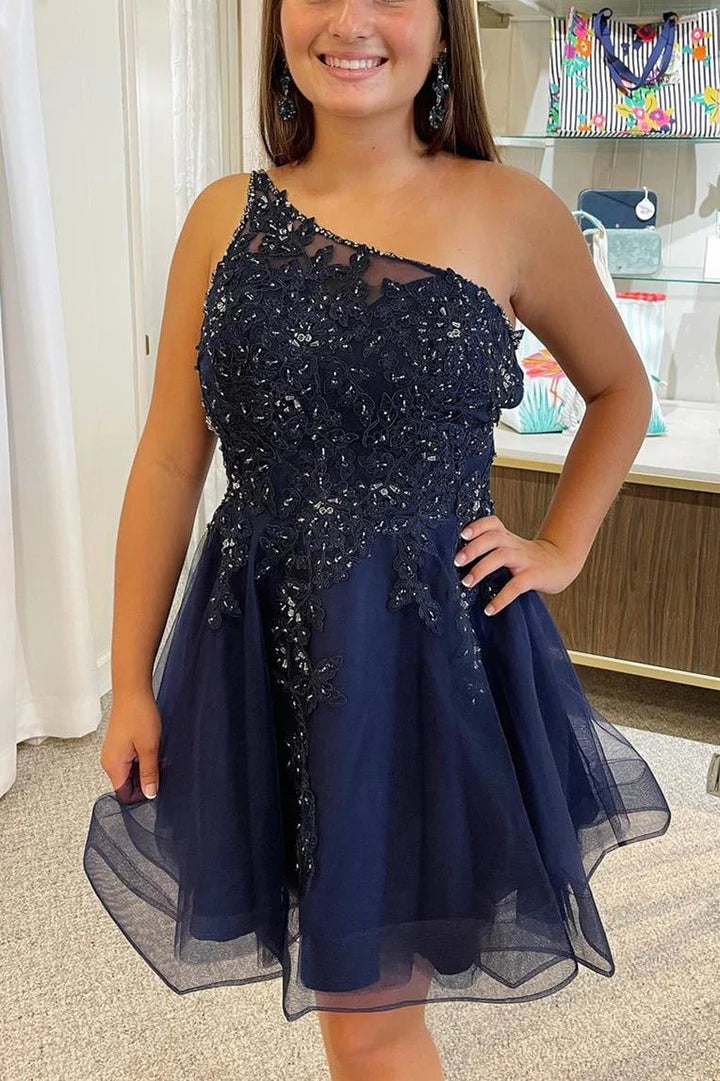 Vestido de fiesta corto de corte A con un solo hombro